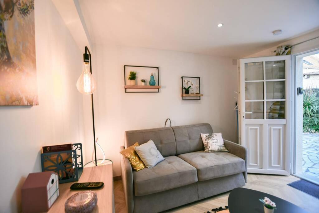 Instant Fleury, Studio Cosy Avec Jardin Secret Barbizon Exterior foto
